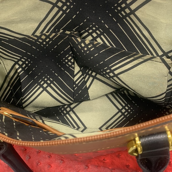 London Fog Zipper closure shoulder bag - Picture 7 of 8